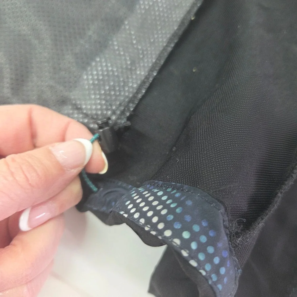 Eddie Bauer Puffer Vest Womens Medium Black Blue Digital Camo Hybrid Quilted Zip